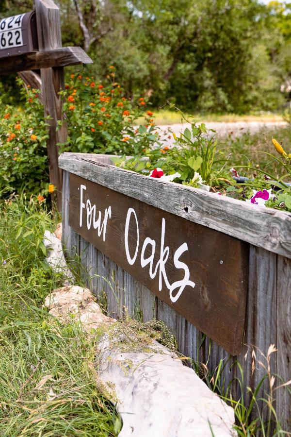 Dean'S Den: Private Deck W/ Jacuzzi And A View Villa New Braunfels Luaran gambar